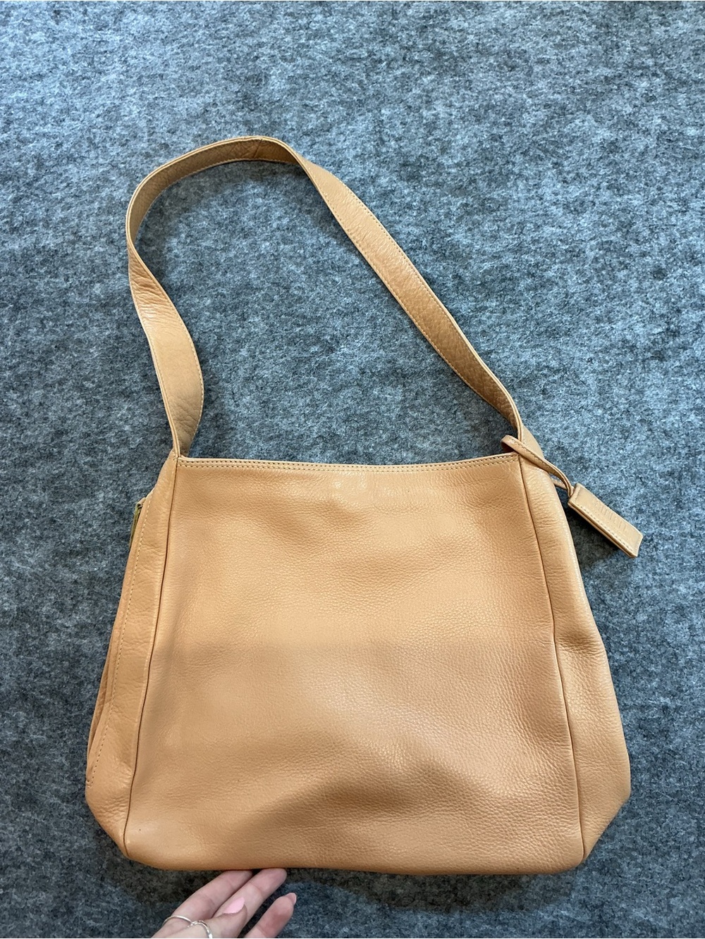 Leather Co. Leather Shoulder Bag in Tan